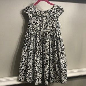 Cute Black and White Polly & Friends dress size 6